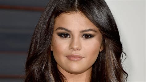 What is Lupus, and Why Would Selena Gomez Get Chemo for It ...