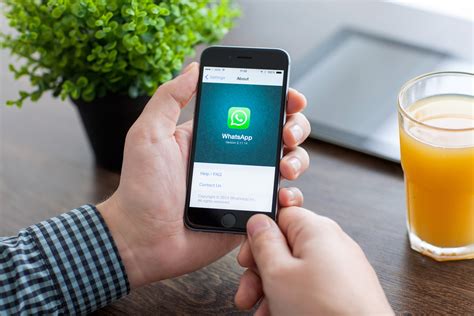 WhatsApp can now transform your videos and Live Photos ...