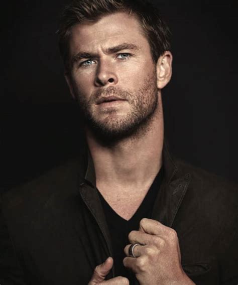 Why Chris Hemsworth Moved His Family Back to Australia | E ...