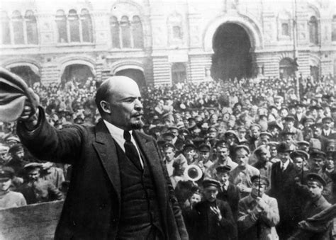 Why Putin Isn’t Celebrating the Bolshevik Revolution