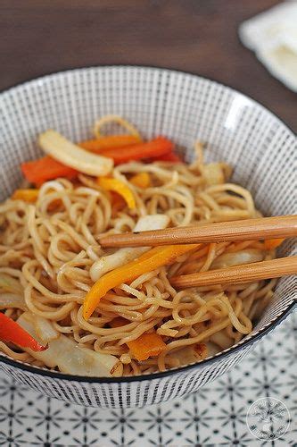 Wok de fideos chinos con calamares y verduras, receta paso ...