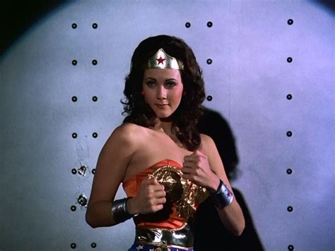Wonder Woman temporada 1 Latino  Completa  Mega ...