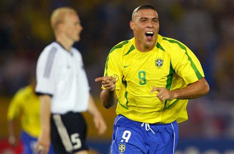 World Cup 2002: Đền bù cho Ronaldo   Người ngoài hành tinh ...