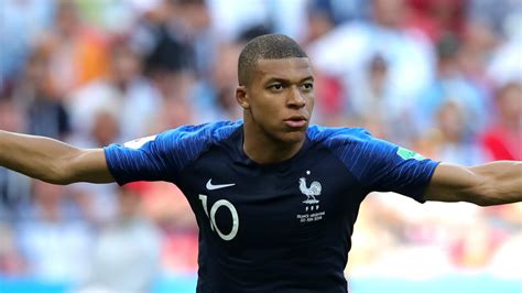World Cup 2018: The new Pele? Mbappe matches Brazil great ...