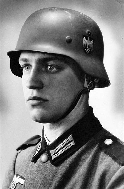 worldwartwoinpics:“The Ideal German Soldier … or was he ...