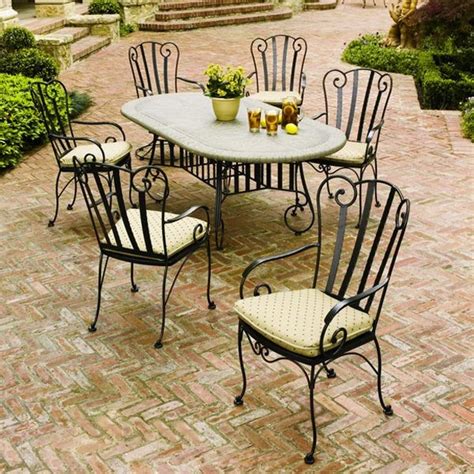 Wrought Iron Outdoor Dining Table and Chairs