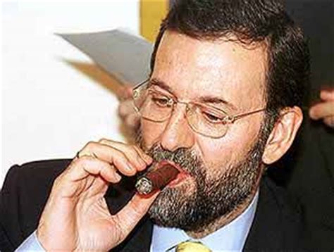 www.losgenoveses.net : Mariano Rajoy, Registrador en ...