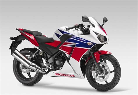 Yamaha Fazer 250 ou Honda CB 300R   Qual a melhor?