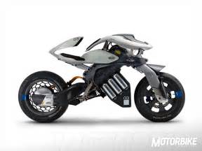 Yamaha MOTOROiD, la moto con inteligencia artificial ...