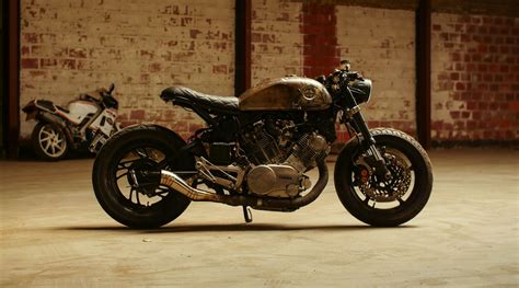 Yamaha XV750 caferacer with a story   Moto Adonis