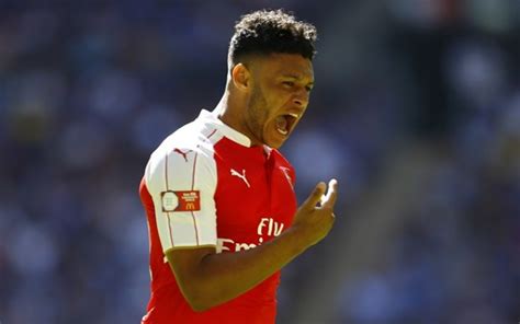 Youngsters to watch this season, including Oxlade Chamberlain
