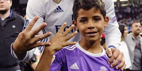 YouTube: hijo de Cristiano Ronaldo se robó show en el ...