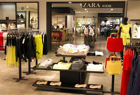 Zara abre la primera tienda física para comprar online ...