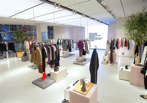 Zara unveils new click and collect store | The Independent