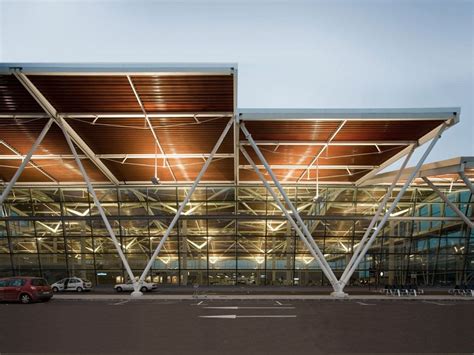 ZARAGOZA AIRPORT | Luis Vidal + Arquitectos