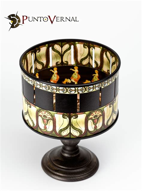Zoetrope. Optical toy