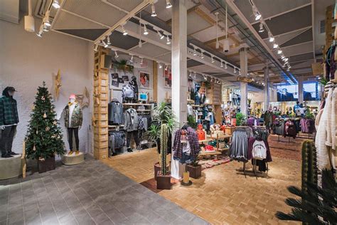 Zona Retiro  Inditex abre una tienda Pull&Bear de 1.000 ...